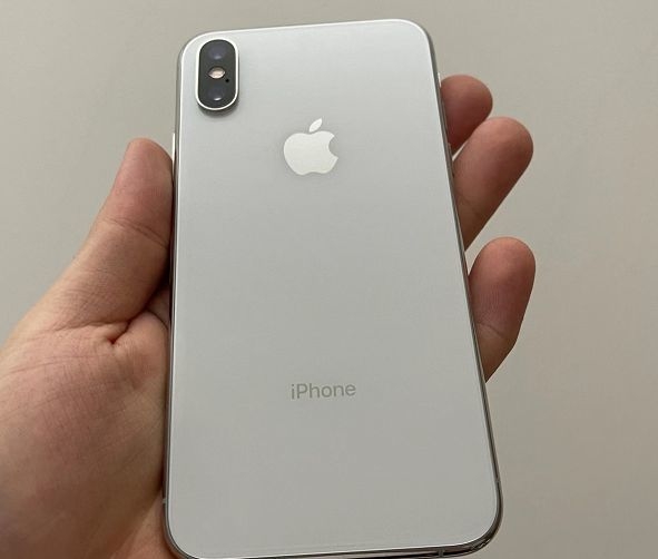 网友某平台买到iPhone翻新机，支持专柜验机形同虚设！-1.jpg