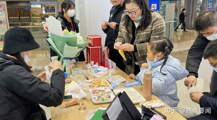 湖北手机消费新风向，OPPO体验店新年主题活动开启-8.jpg