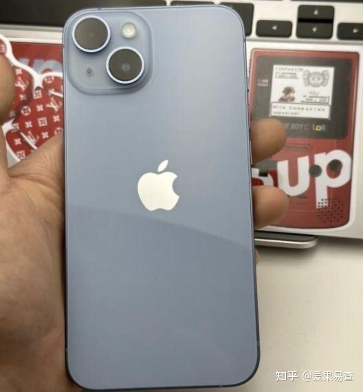 粉丝贪便宜，3000买一台有锁二手iPhone 14 ！虽然性能给 ...-1.jpg