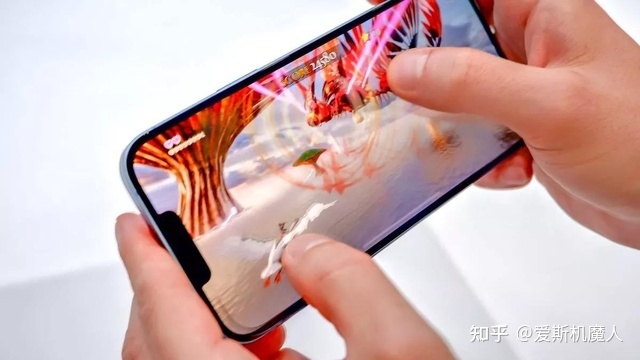 iPhone 14 和 14 Plus 有什么区别，买哪个性价比高？-2.jpg