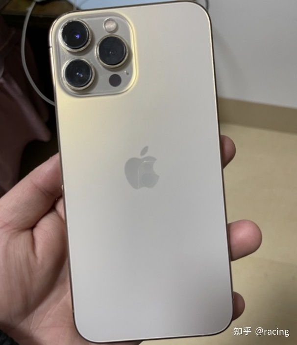 粉丝刚买的iPhone13Pro Max是扩容机，原始内存仅为128GB！-1.jpg