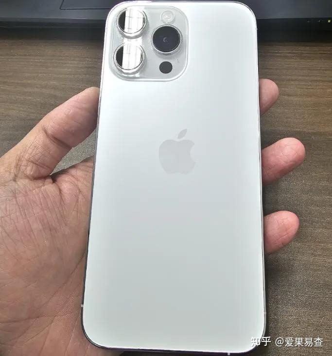 喜欢iPhone 但千万别乱购买，iPhone 14pro max才是“香饽饽”-1.jpg